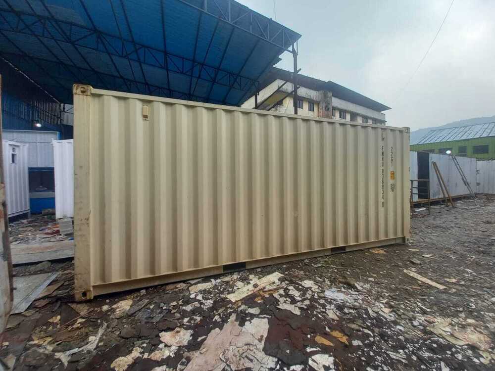 Cargo Container - Color: White