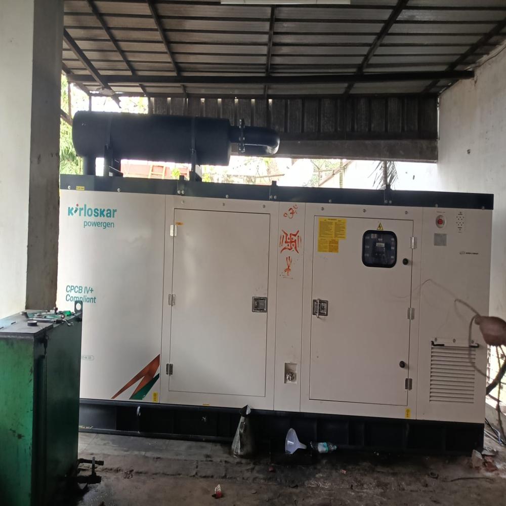 625 Kva Cpcb4+ Kirloskar Diesel Generator - Color: White