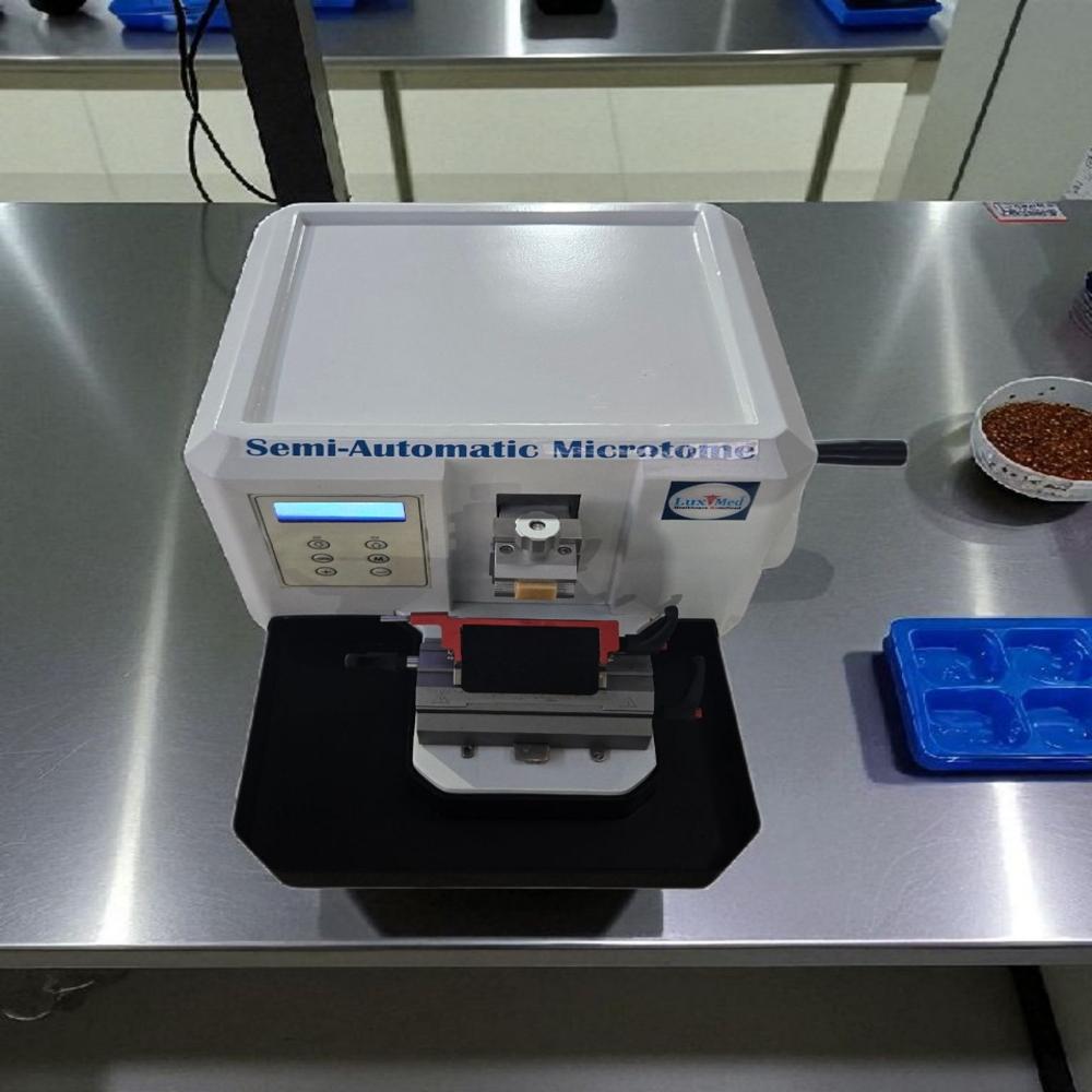 Luxmed Semi Automatic Microtome - Color: White