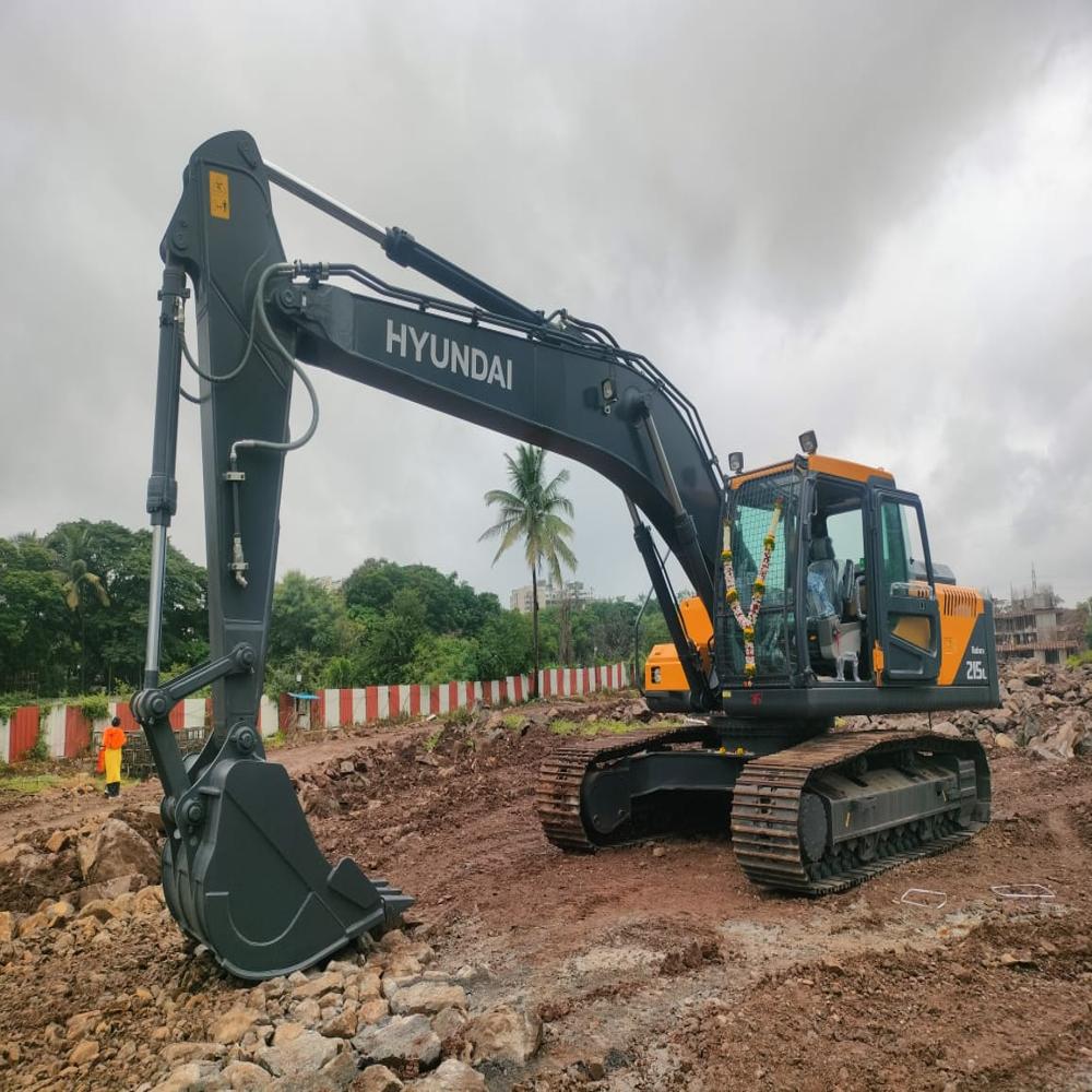 Hyundai 215 SMART PLUS खुदाई मशीन