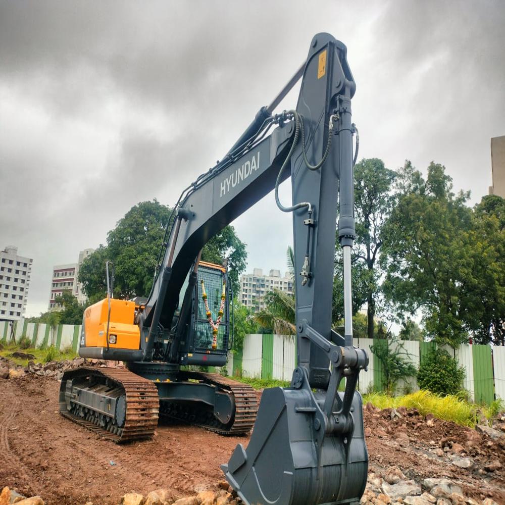 Hyundai 215 SMART PLUS  Excavator