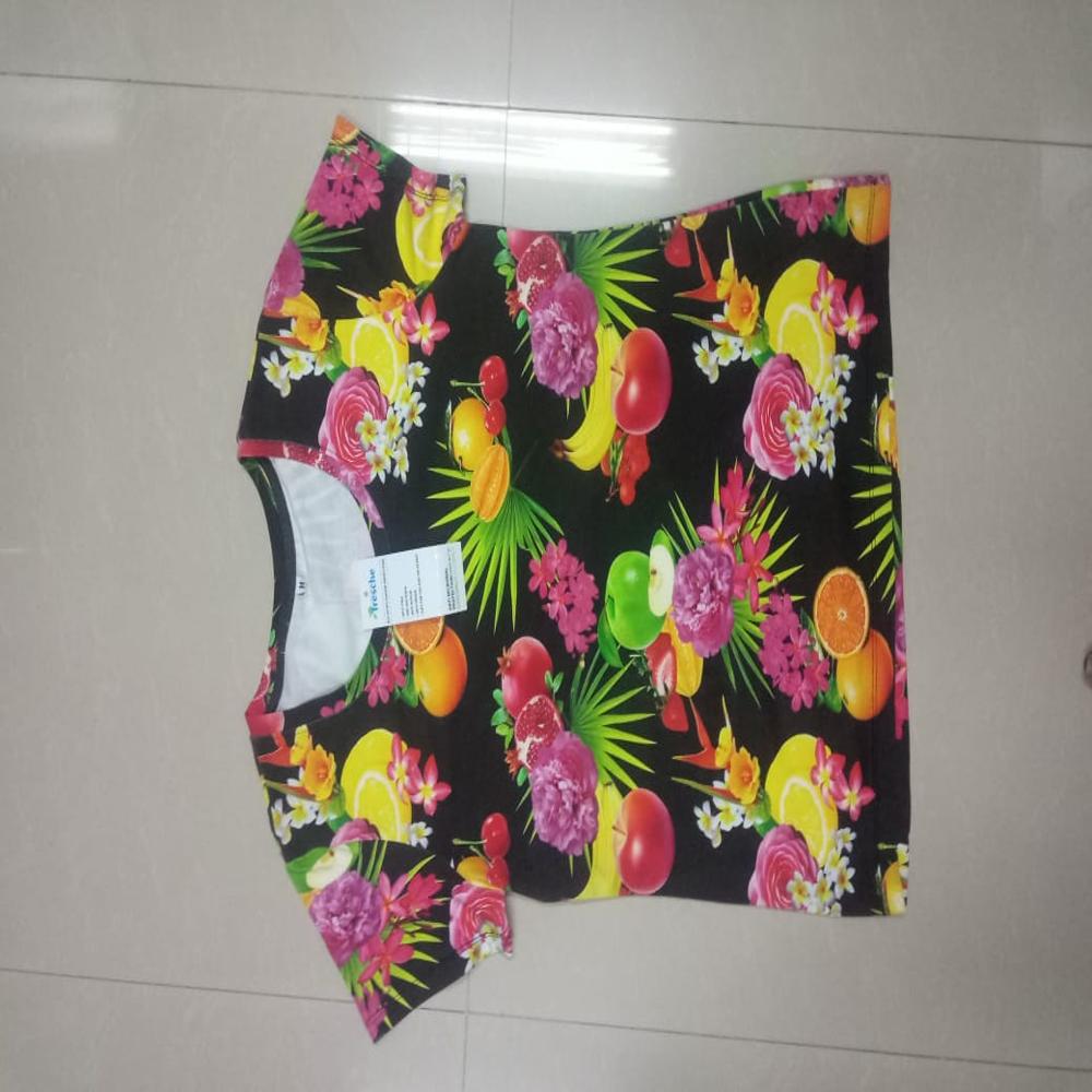 Ladies Tops - Color: Multicolor