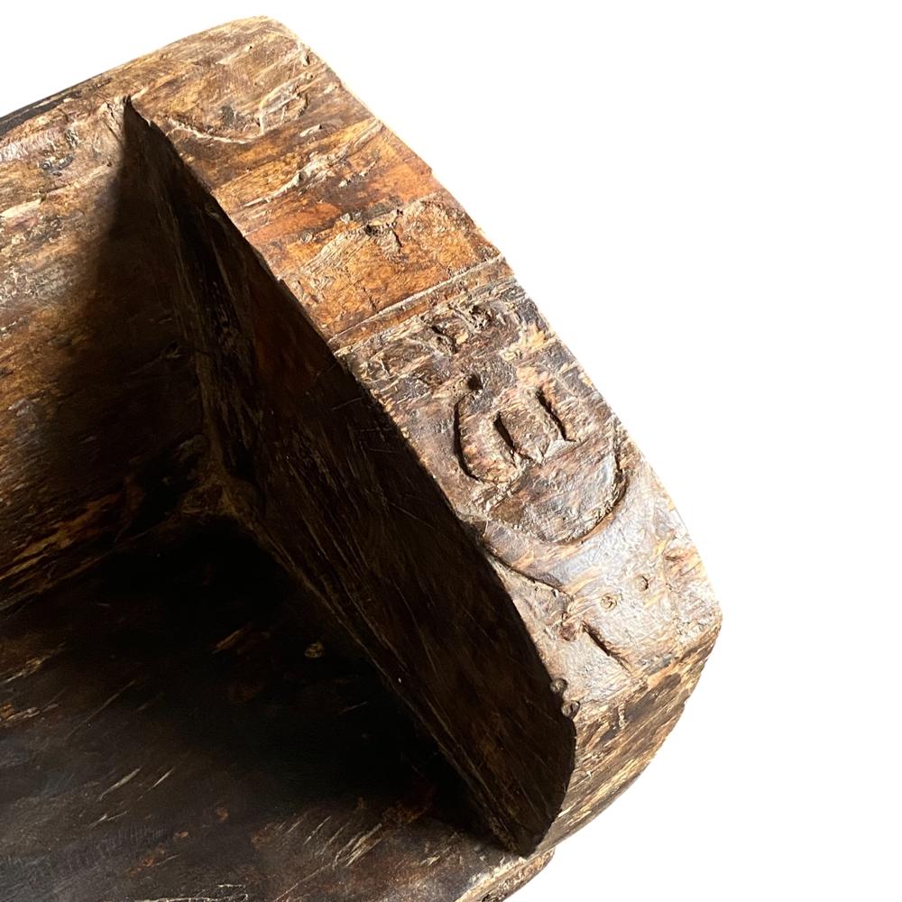 VINTAGE WOODEN NAGA BENCH