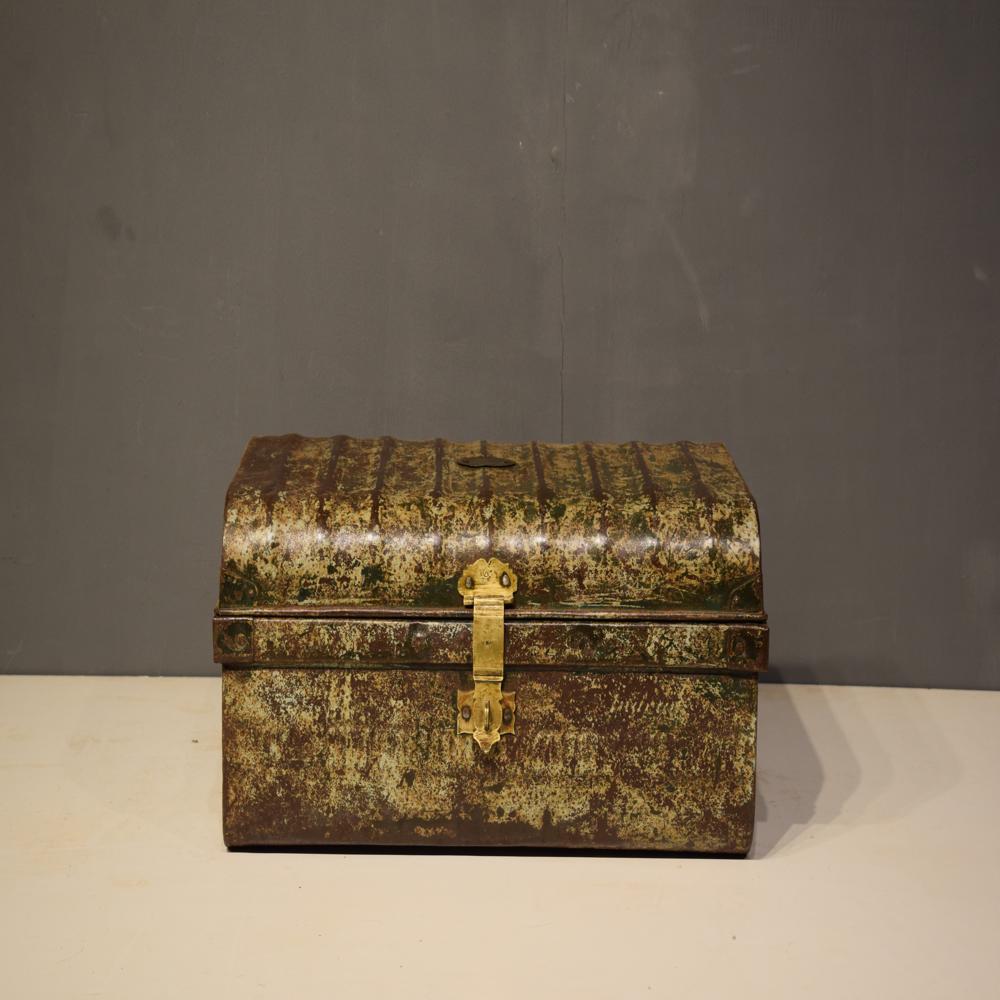 VINTAGE IRON TRUNK 