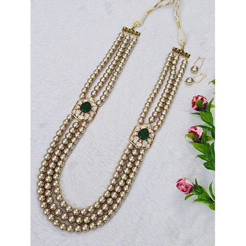 Premium Polki With Shell Pearl Necklace - Color: Golden