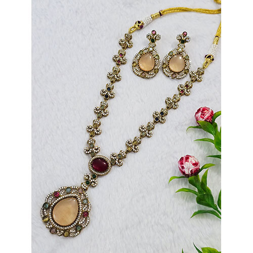 Sabyasachi Necklace Set - Color: Multicolor