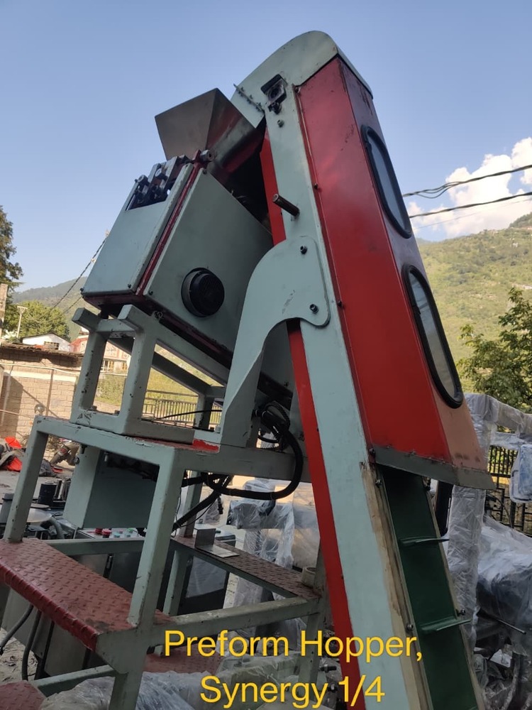 1-4 Perform Hopper - Feature: Corrosion Resistance