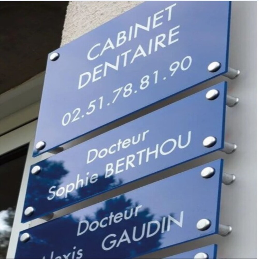 Acrylic Sign Board - Application: Commercial