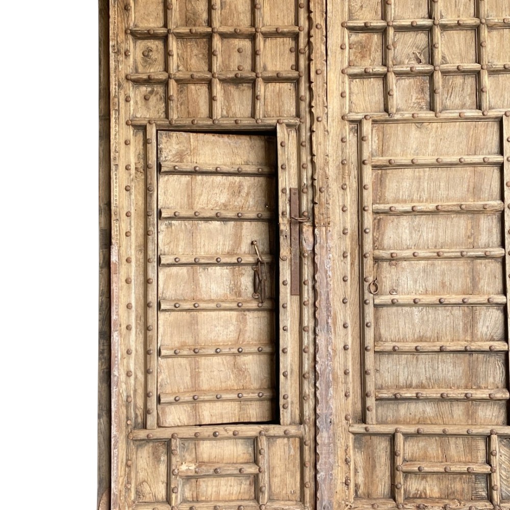 ANTIQUE WOODEN DOOR