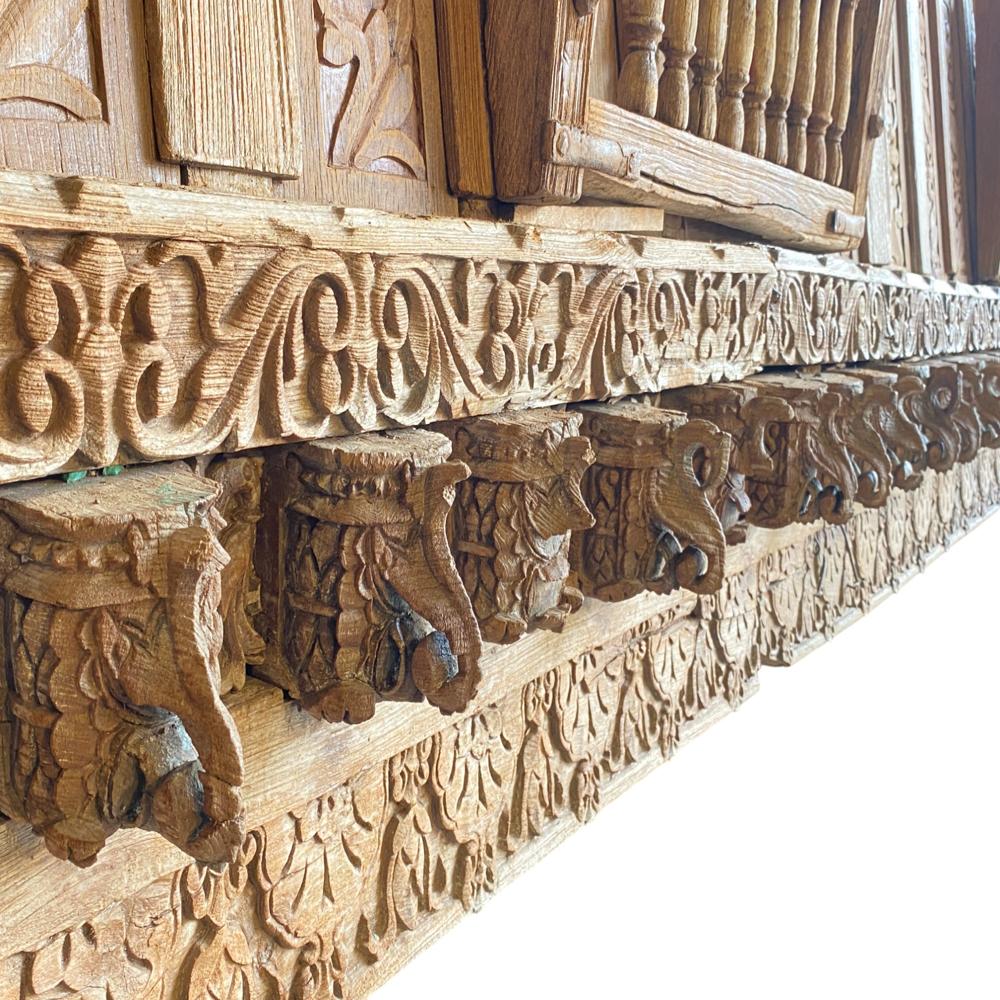 HERITAGE WOODEN BALCONY