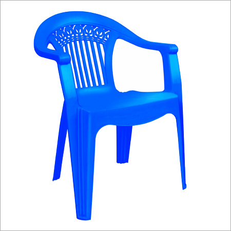 नीले रंग की प्लास्टिक कुर्सी