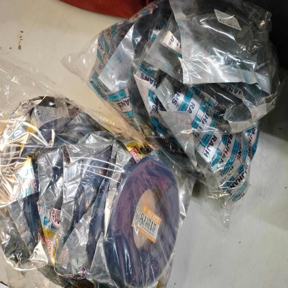 Oil Seals - Rubber Material, Different Sizes Available | Blue And Black Color, Suitable For Industrial Usage, Hardness Feature