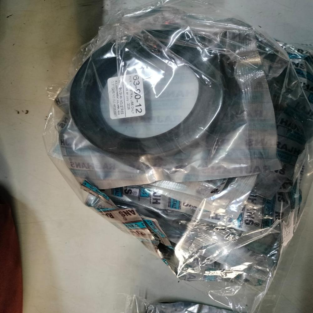 Oil Seals - Rubber Material, Different Sizes Available | Blue And Black Color, Suitable For Industrial Usage, Hardness Feature