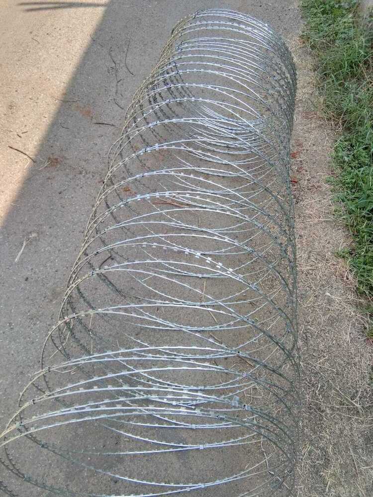 Concertina Coil Dia Size - 600Mm - Color: Silver