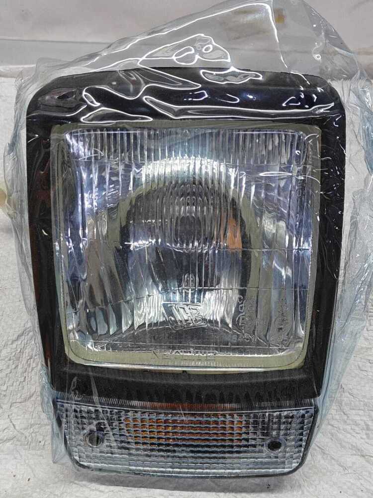 HEADLAMP (332/Y3945)