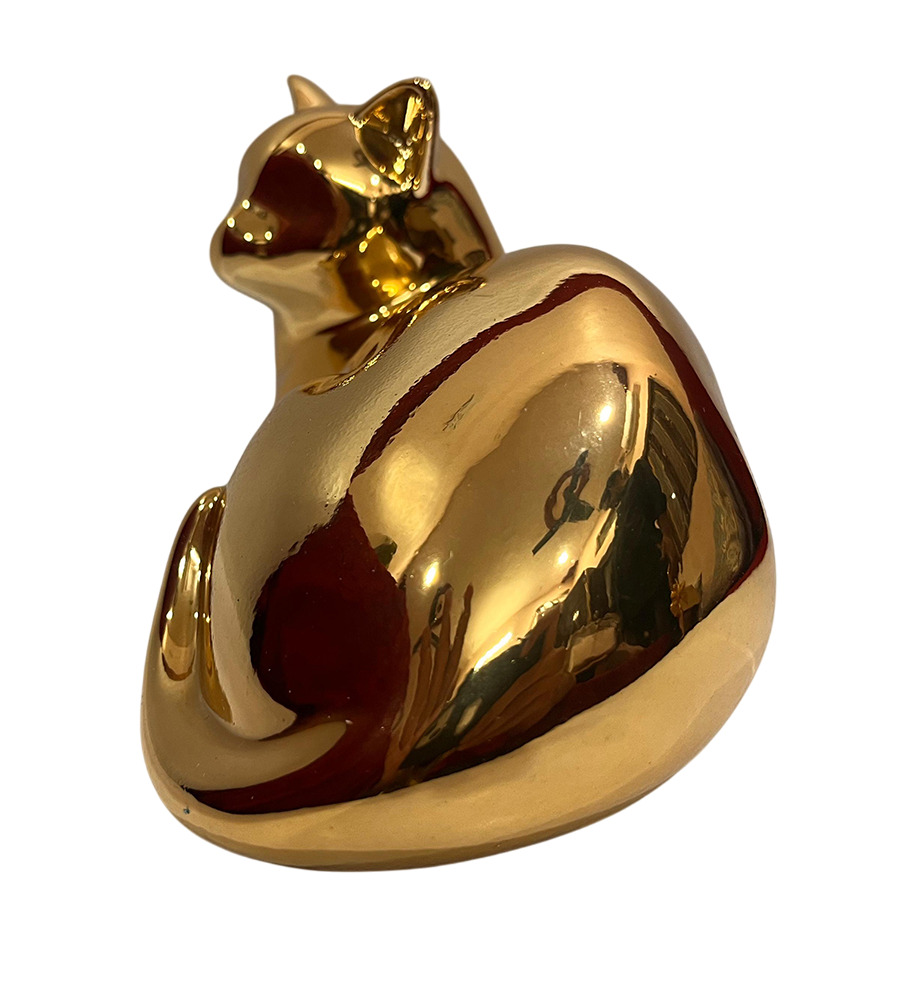 Golden Elegance Royal Cat