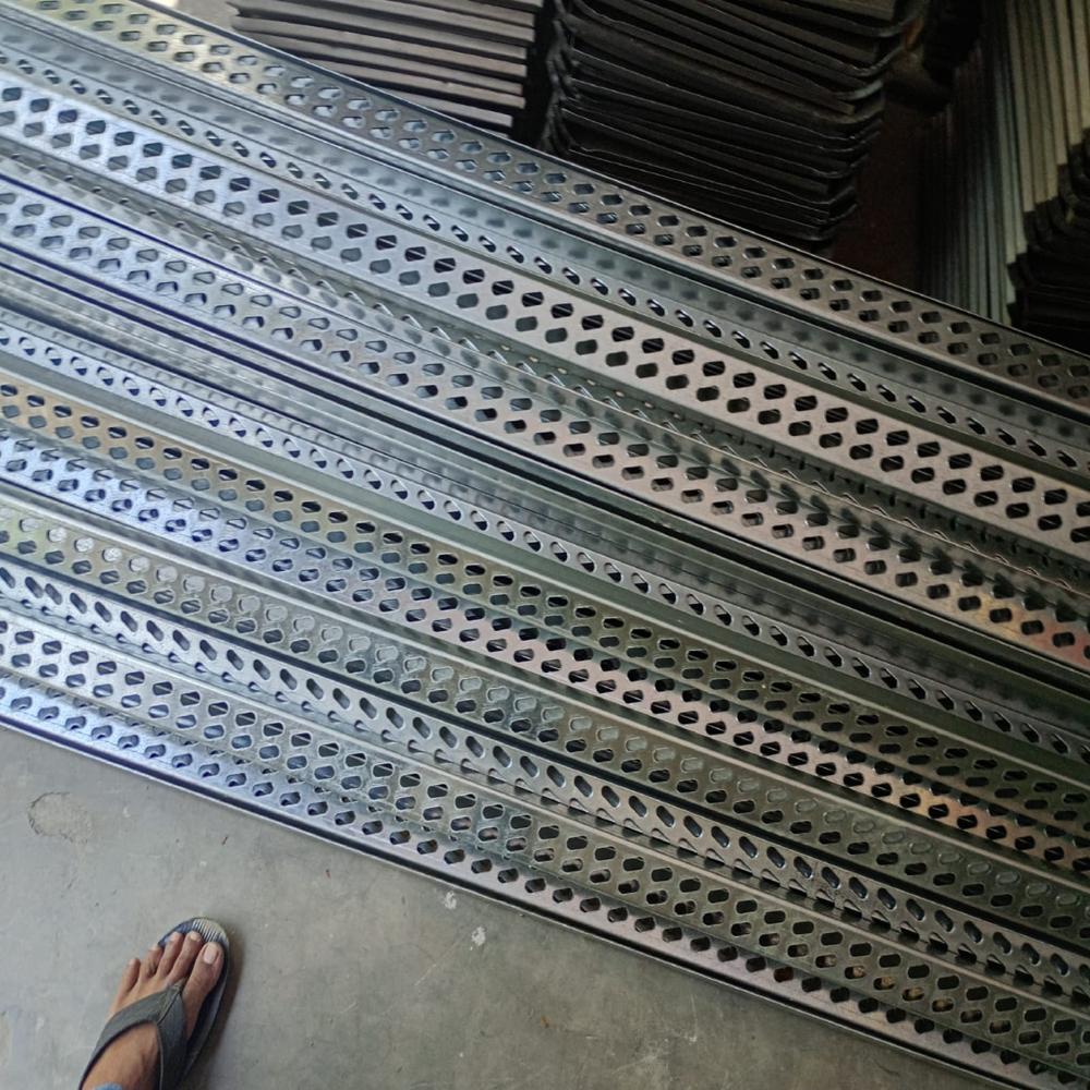 INDUSTRIAL CABLE TRAY