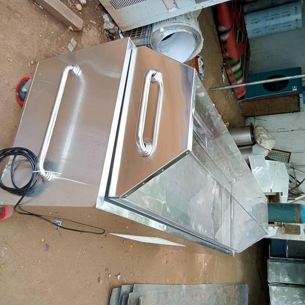 Dead Body Freezer - Light: Yes
