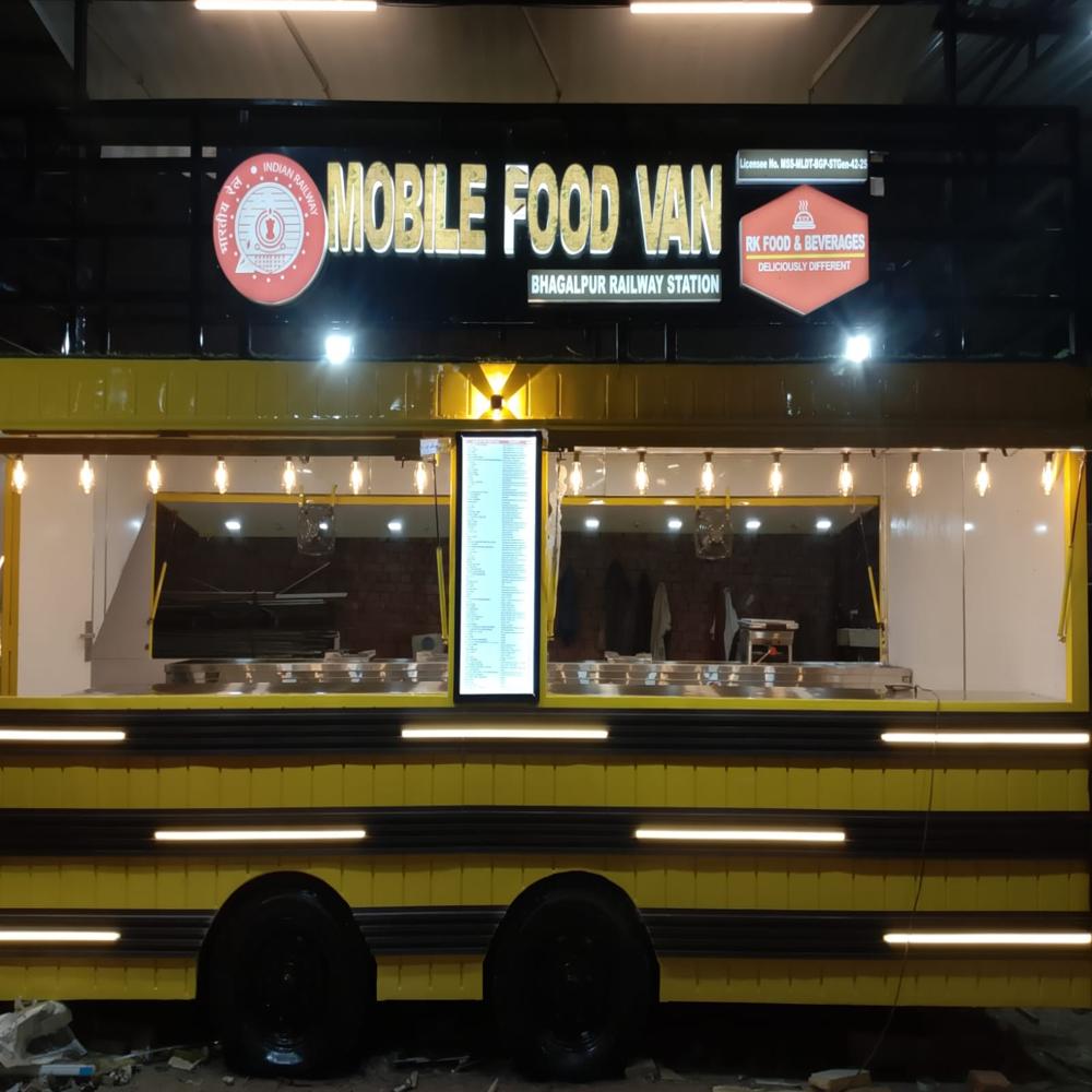 Food Cart with Roof Top Dining