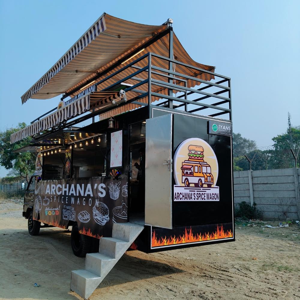 Food Truck with Roof Top Dining