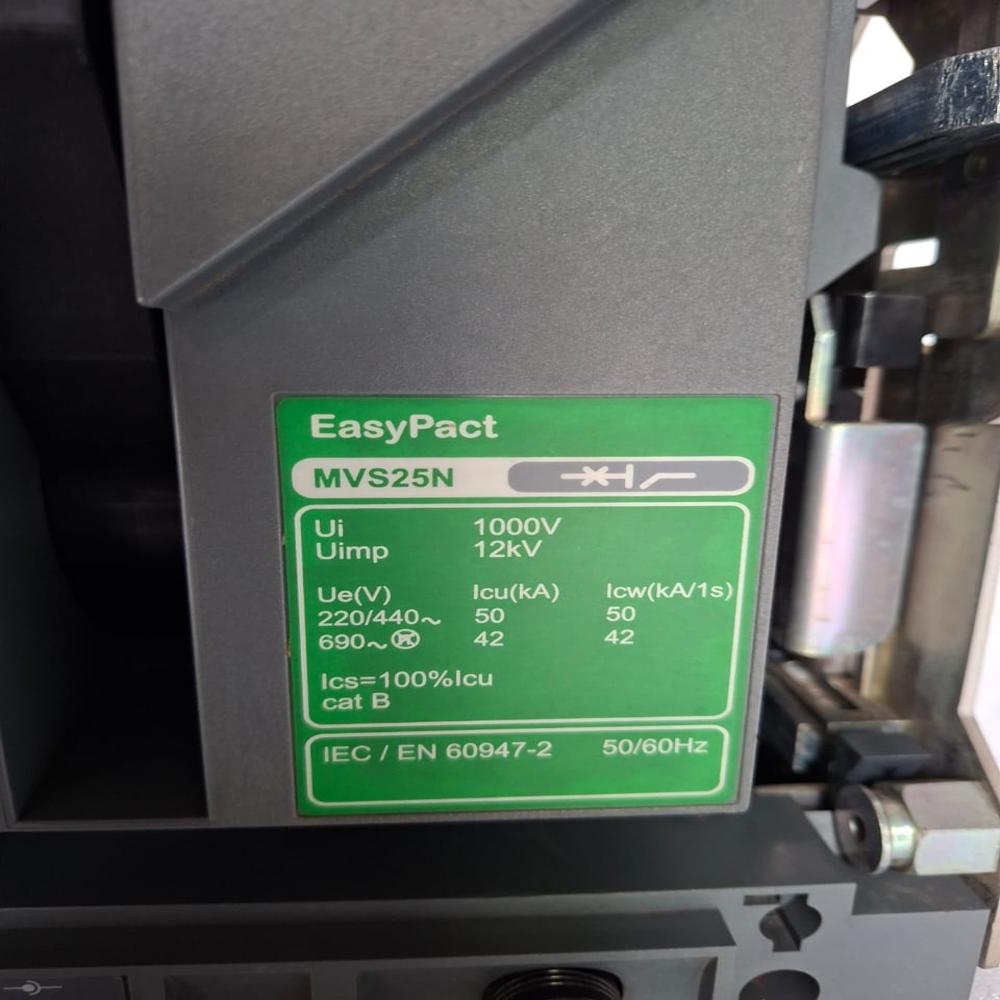 Schneider Mvs25n 4pol Air Circuit Breaker - Material: Acb