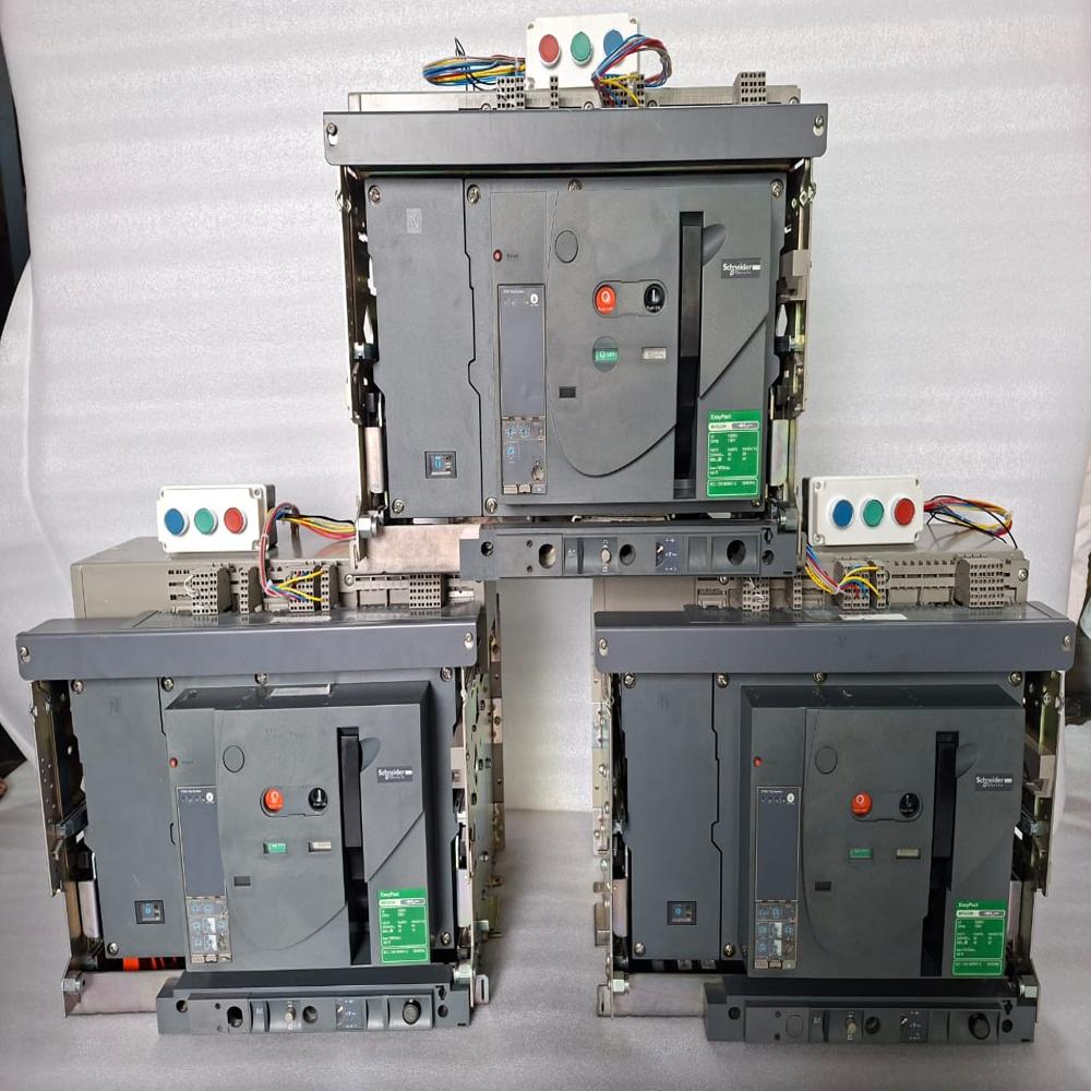 SCHNEIDER MVS25N 4POL Air Circuit Breaker