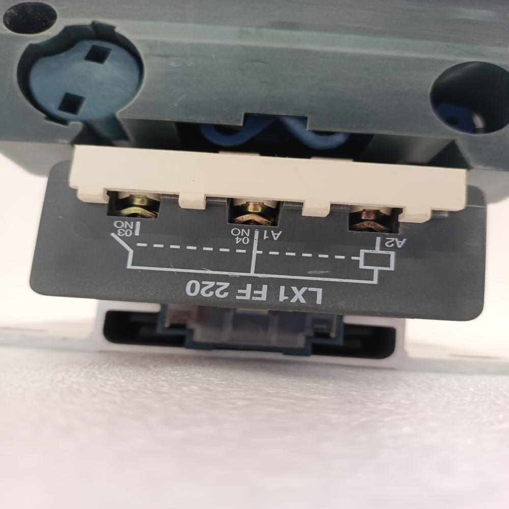 SCHNEIDER CONTACTOR LC1F 115 CONTACTOR