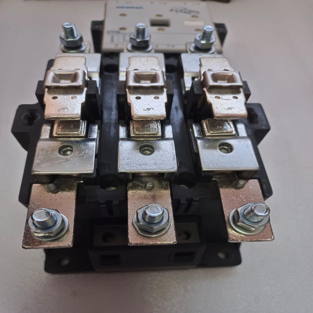Siemens 3tf52 Contactor - Phase: 3