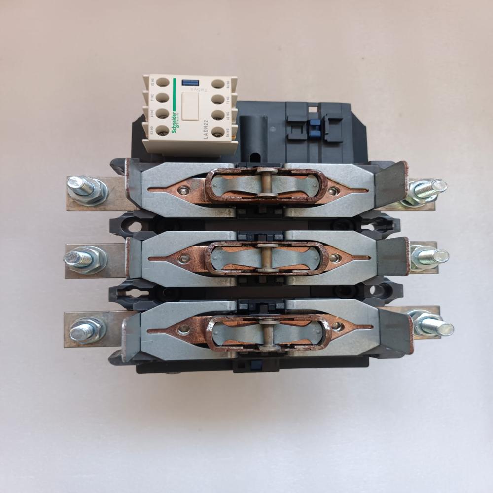 Schneider Lc1f330 Contactor - Application: Indastrial Marin