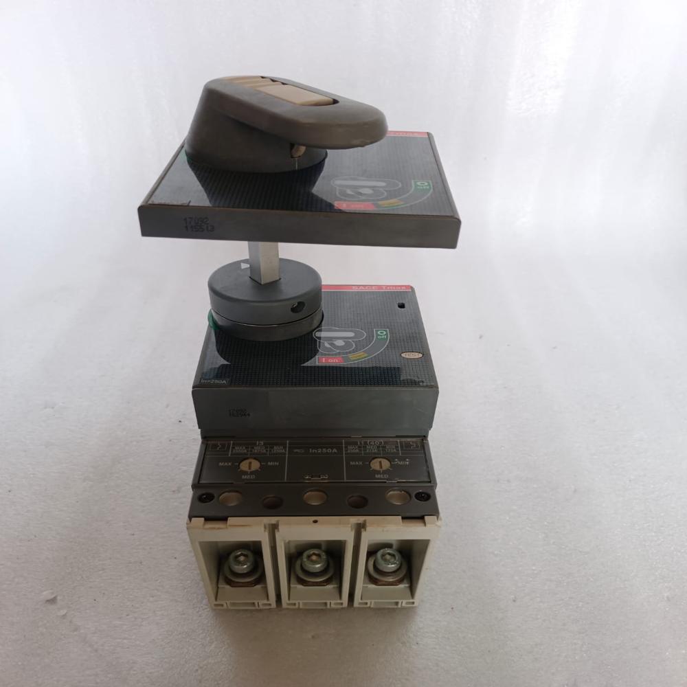 Abb T4s 250 Mccb 250amp Circuit Breaker 50ka At 400 415v Model Sace Tmax T4s250