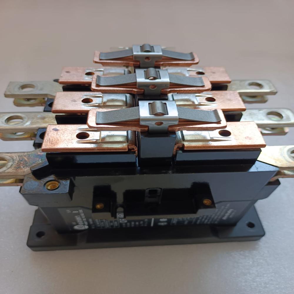 Allen-Bradley B180 Contactor Power Contactor 180amp 11ovac Cat 100-B180n*3