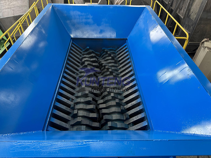 Furniture Sofa Shredder for Waste Large Timber Panels Coarse Crushing Equipment Domestic Waste Crushing Equipment