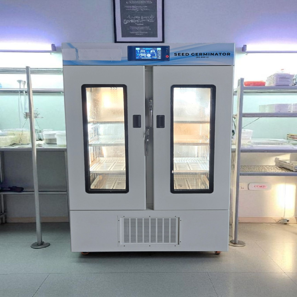 LuxMed Plant Growth Chamber