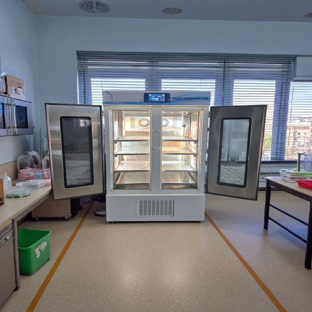 LuxMed Plant Growth Chamber