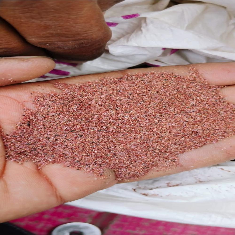 Garnet Abrasive For Sand Blasting Machines - Color: Brown