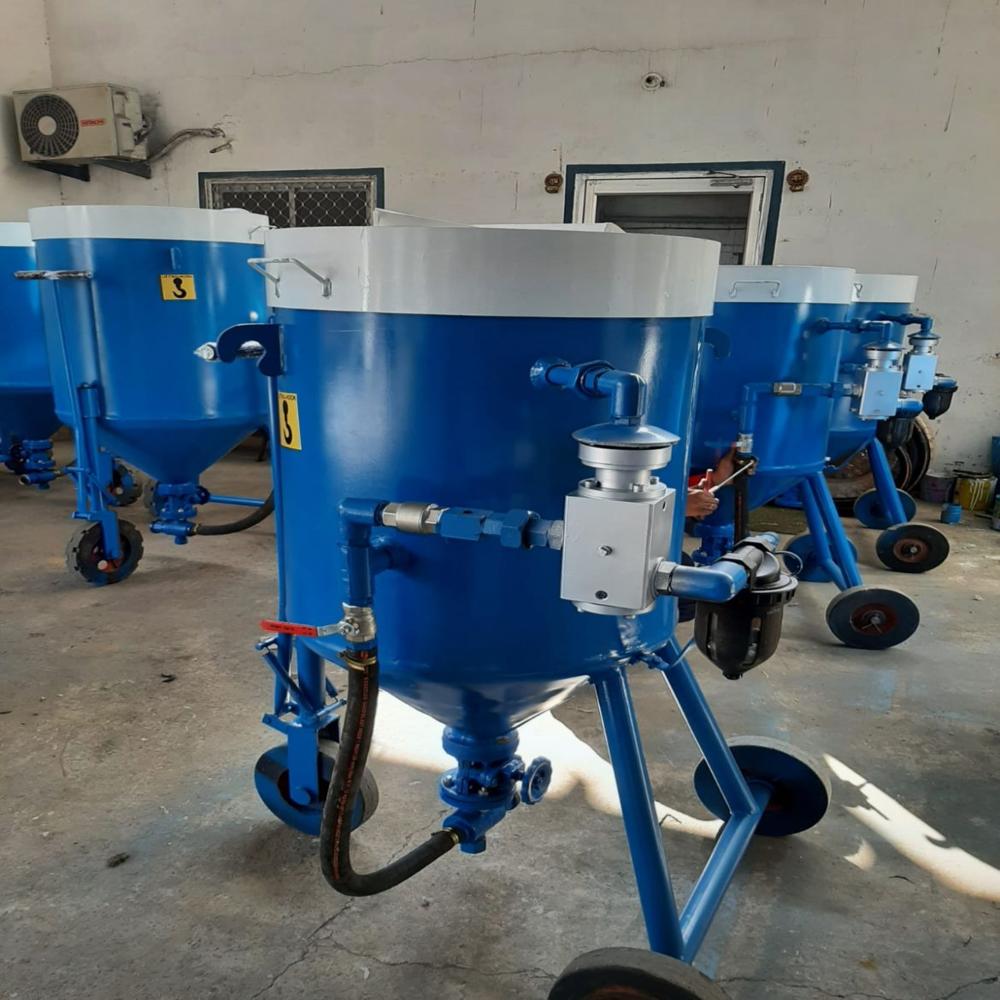 Portable Sand Blasting Machine - Feature: High Efficiency