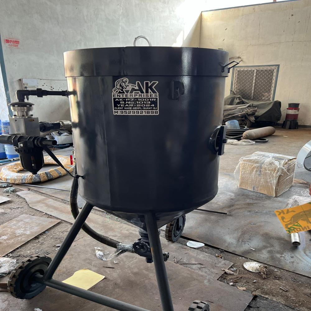 Portable Sand Blasting Machine - Feature: High Efficiency