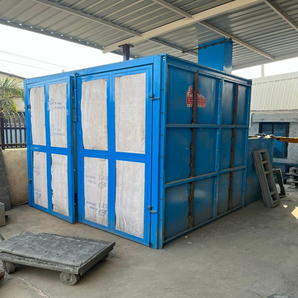 End Draft Spray Paint Booth - Attributes: Strong