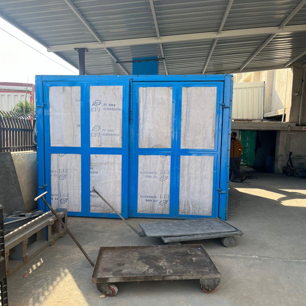 End Draft Spray Paint Booth - Attributes: Strong