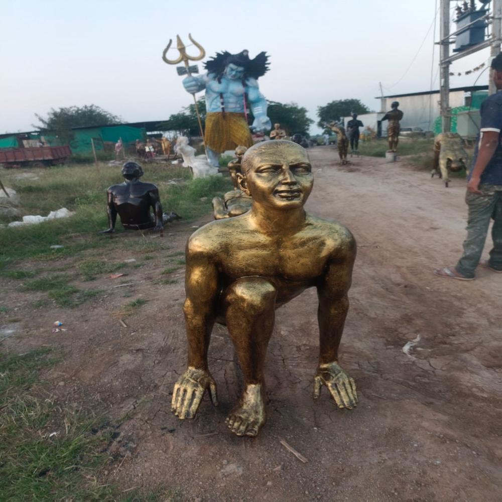 Fiber Surynamaskar Statue