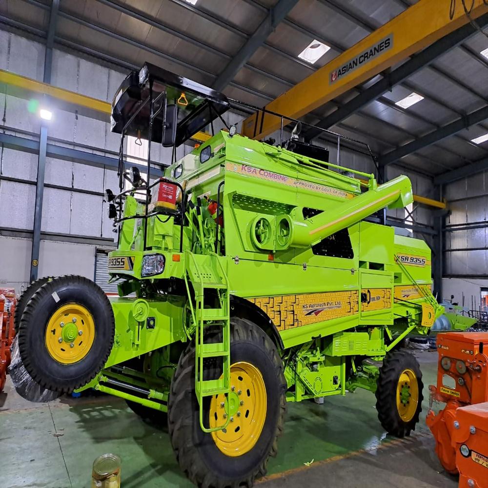 Self combine harvester