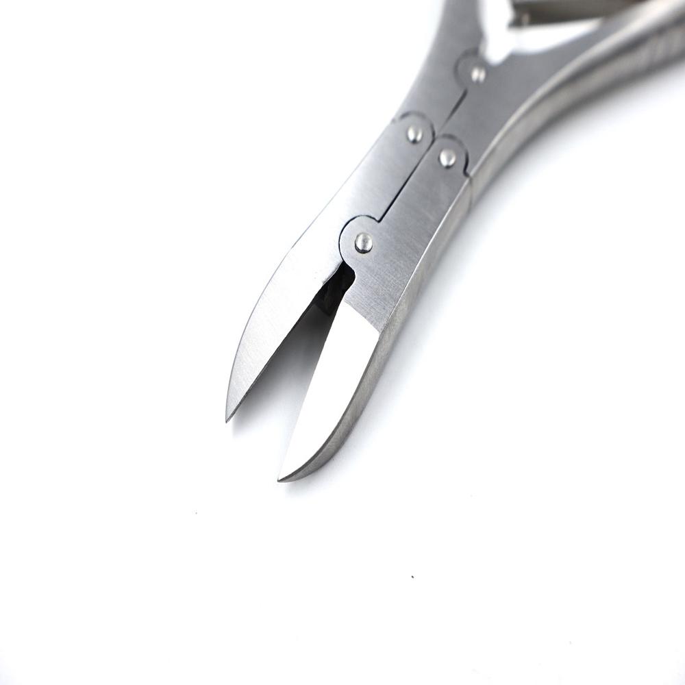 Bone Cutter 6 Inch - Features: Size: Compact 6-inch Length