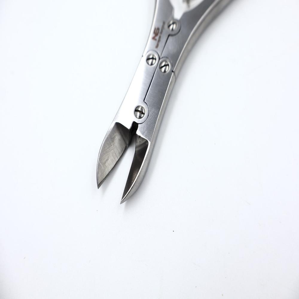 Bone Cutter 6 Inch - Features: Size: Compact 6-inch Length