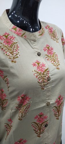 A Line Kurta With Pocket - Color: Multicolor