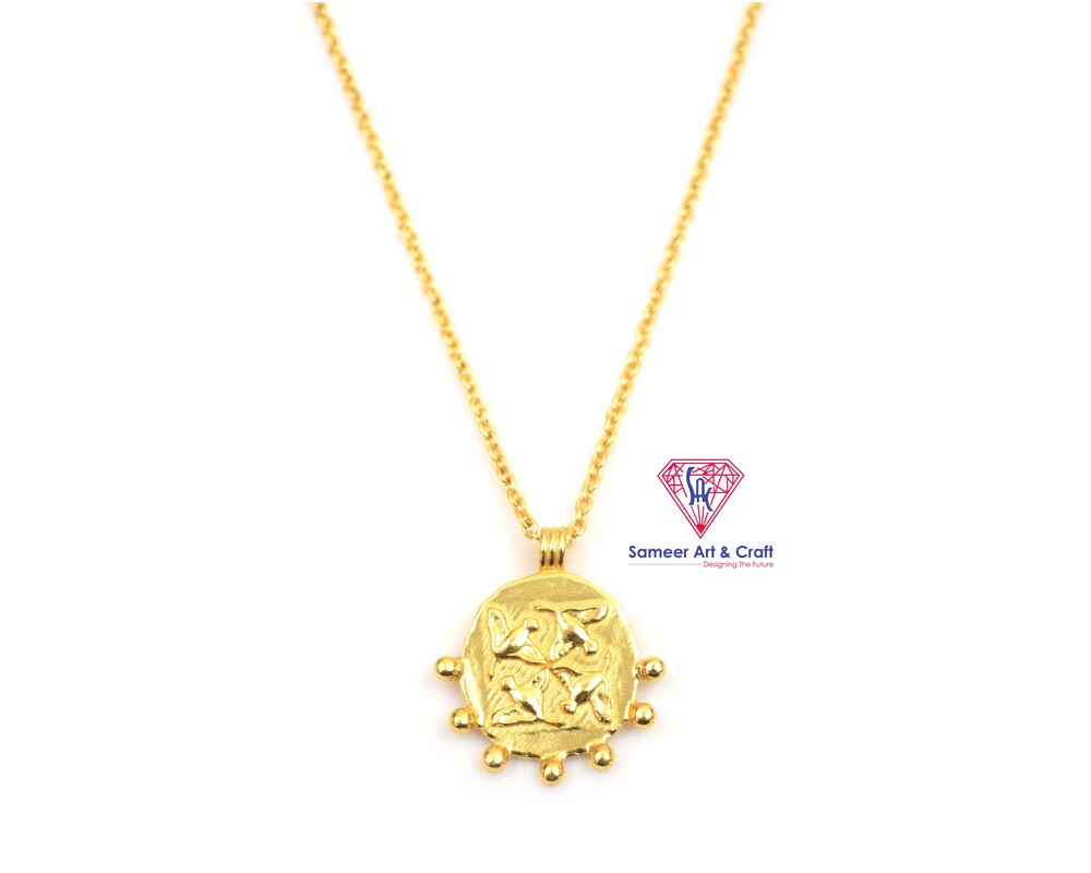 18k Gold Plated In Brass Material Charms Pendant With Round Shape