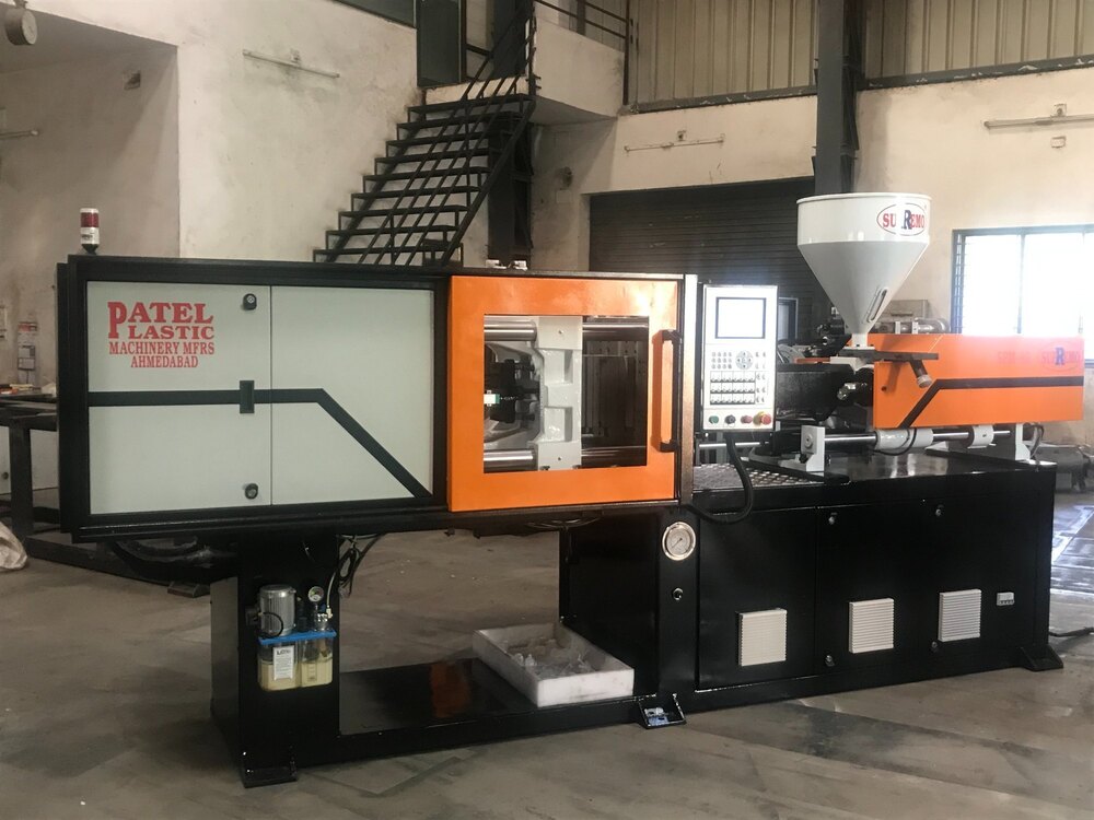 Toggle Type Injection Moulding Machine