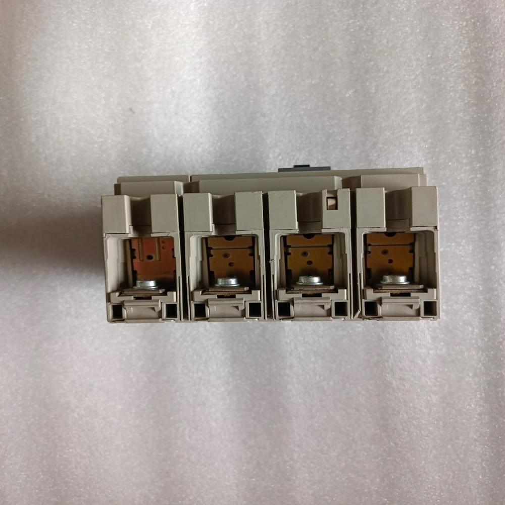 Schneider 100amp 4 Mccb Schneider Cvs100b 100a Moldes Case Circuit Breaker