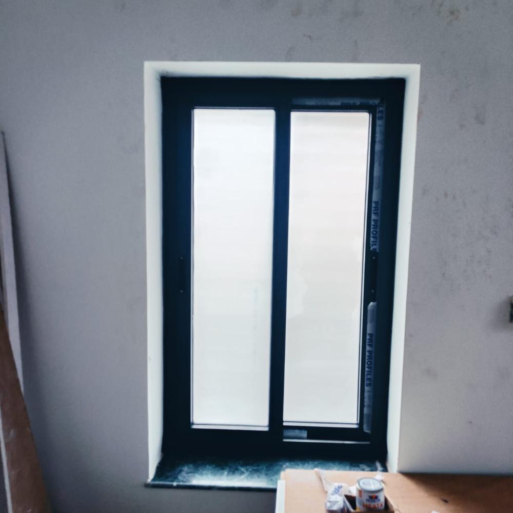 Upvc Sliding Window - Polished White Finish, Various Glass Thickness Options, Anti-corrosion, Customizable Size, Smooth Sliding Function