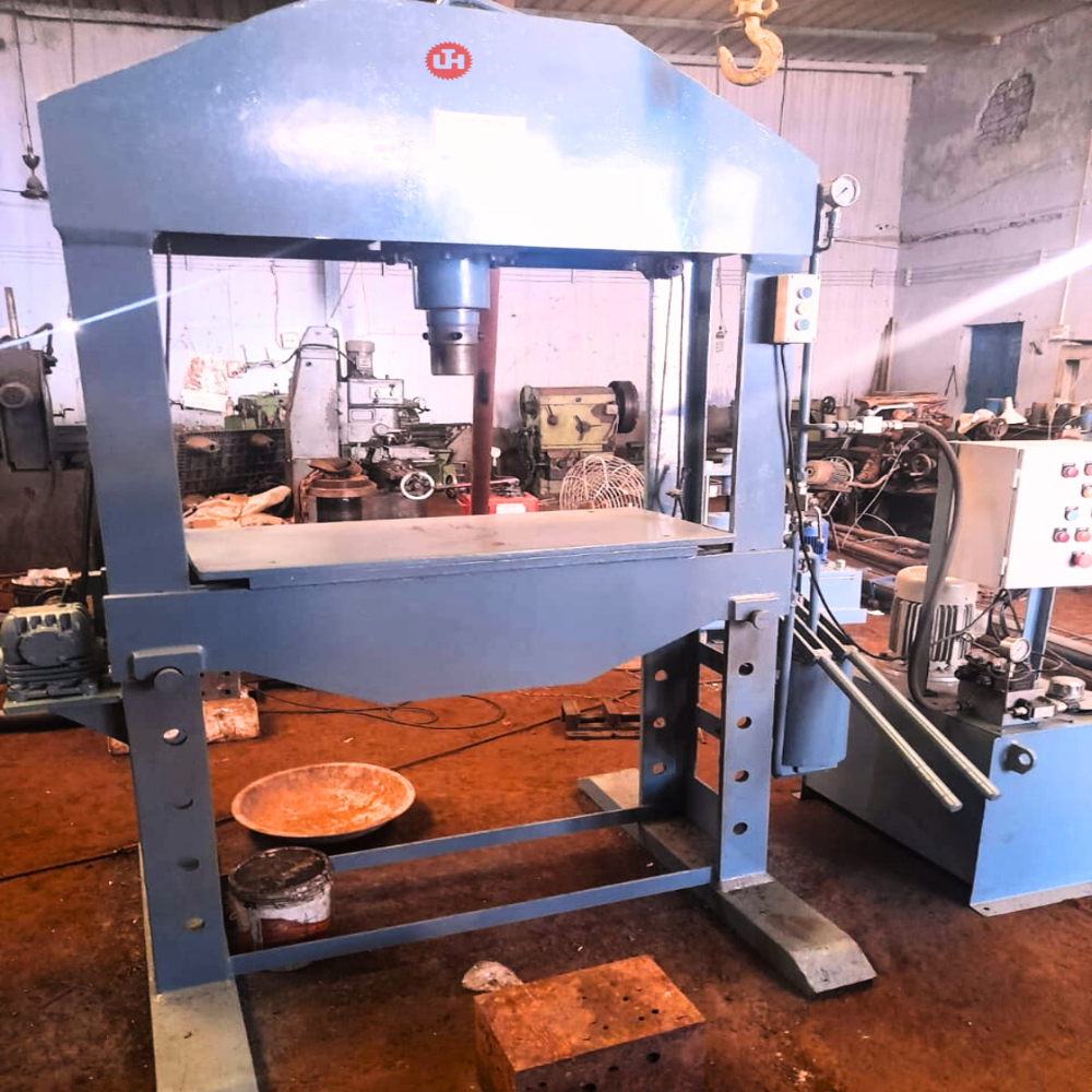 Hand Operated Hydraulic Press Machine