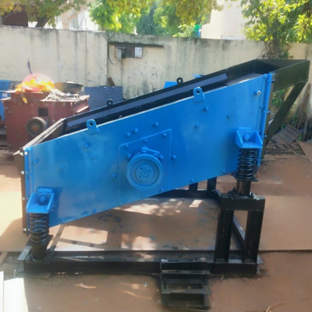 Vibrating Screen - Capacity: 11-25 T/hr